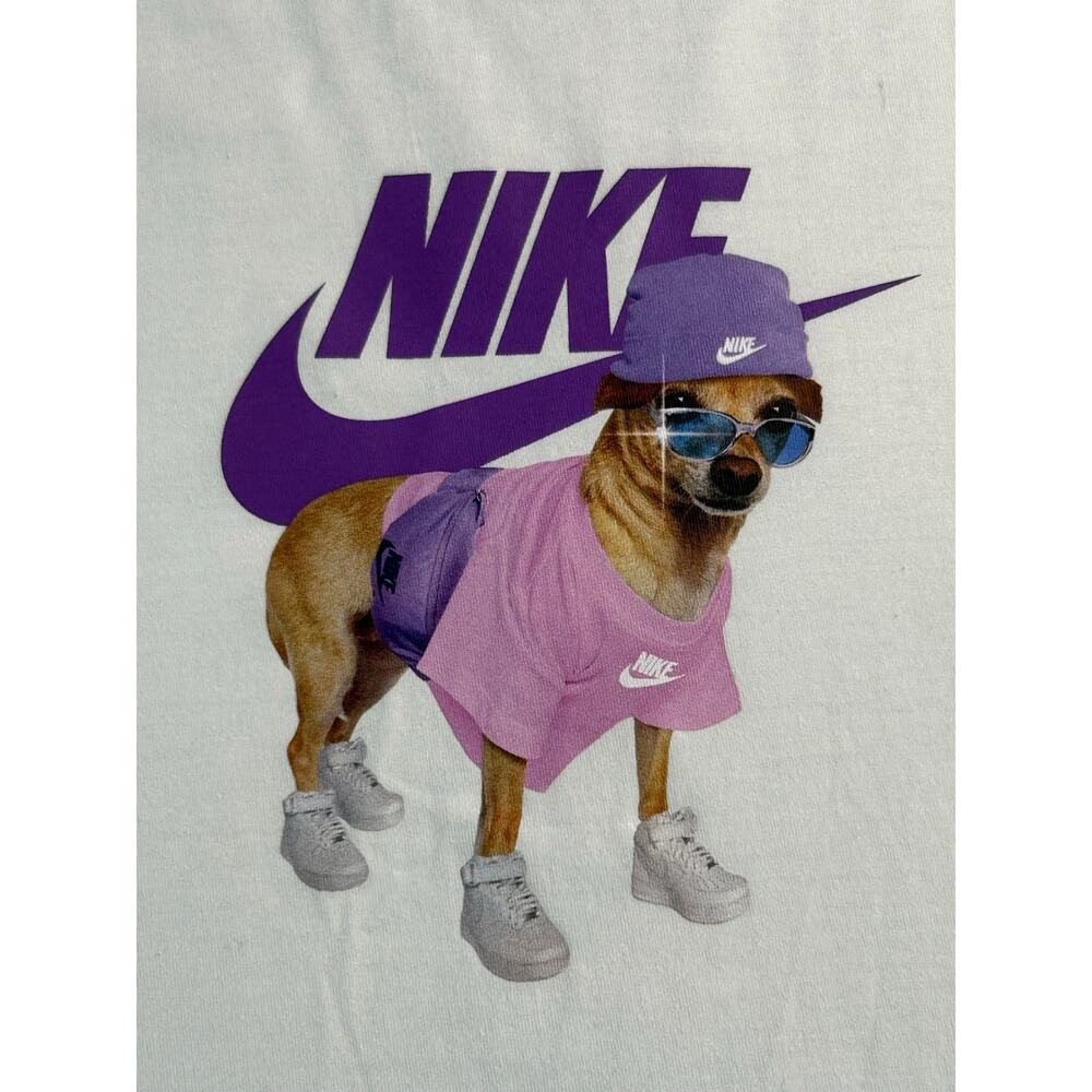 Nike Chihuahua Dog Graphic T Shirt Women's Large White Purple Loose Fit NWOT - Picture 3 of 6